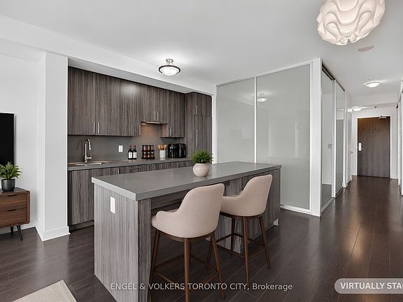 5th image of 156 Portland St #606