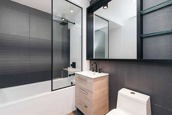 Rented by Nooklyn NYC LLC | media 45