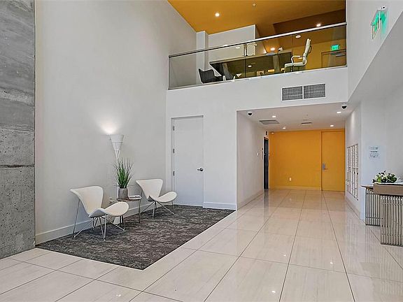 3rd image of 332 Cocoanut Ave #507