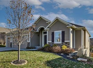 154 S Pinon St, Olathe, KS 66061