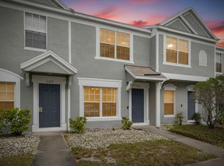 2371 Lake Woodberry Cir, Brandon, FL 33510