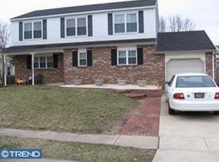 21 Avignon Dr, Newark, DE 19702