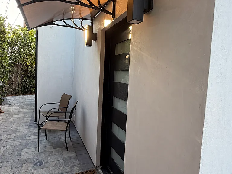 8143 Mary Ellen Ave #8143 — Photo 5