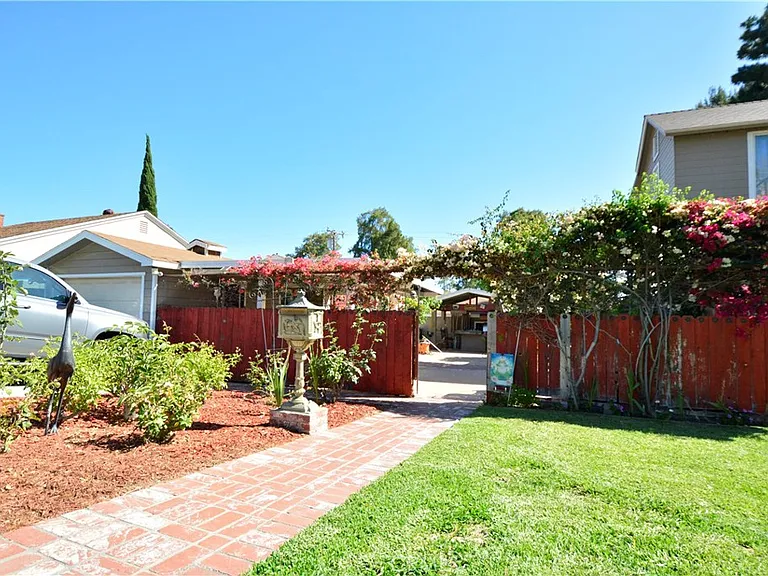 14320 La Cuarta St — Photo 2