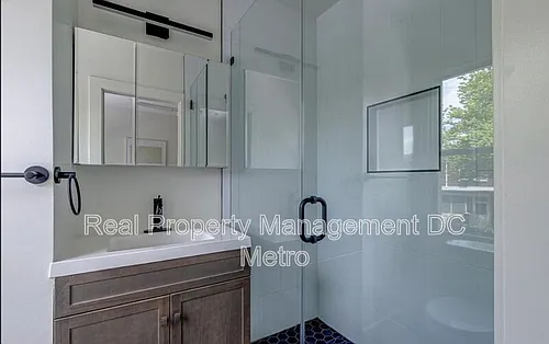 1711 Lang Pl NE Photo 1 1711 Lang Pl NE Photo 1