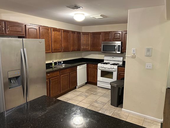 3rd image of 161 Sea Grass Ln #B