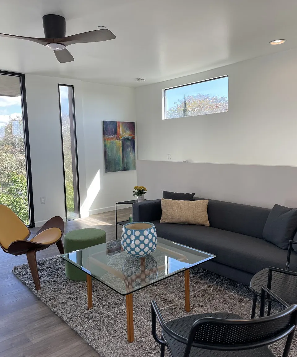 3 bed, 1270 sqft, $4,750 — Photo 4