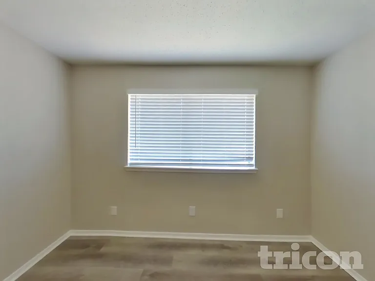725 Villa Ridge Dr — Photo 13