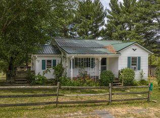 22 Conifer Ln, Lexington, VA 24450