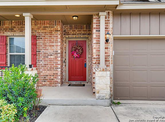 2nd image of 8215 Recio Oak