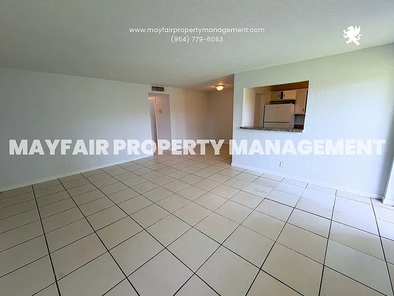 4160 NW 21st St #G203 — Photo 4