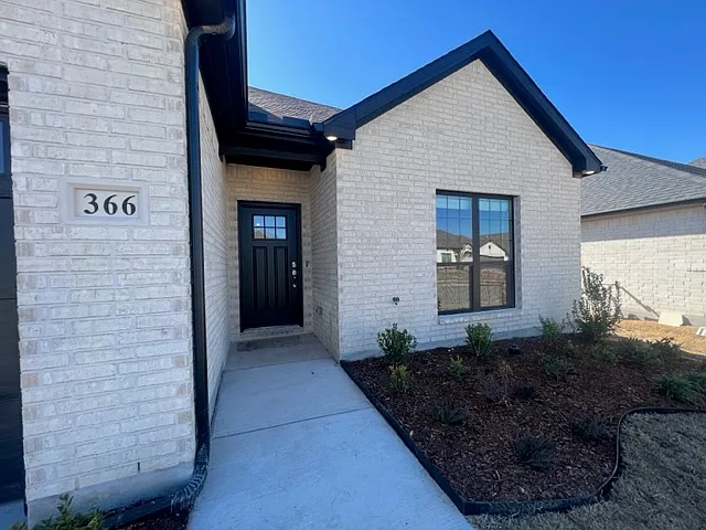 5 bed, 3.5 bath, 2977 sqft, $3,750 — Photo 2