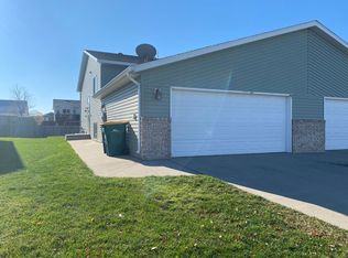 1011 42nd Ave W, West Fargo, ND 58078