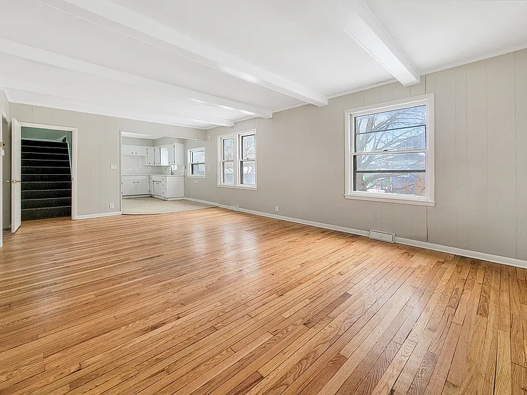 3129 14th Ave — Photo 2