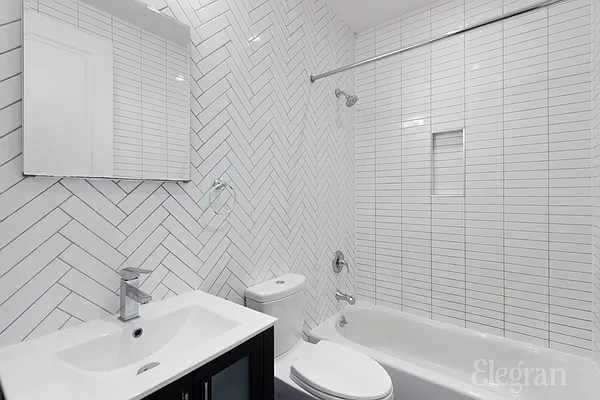 Rented by Avenues Real Estate | media 19