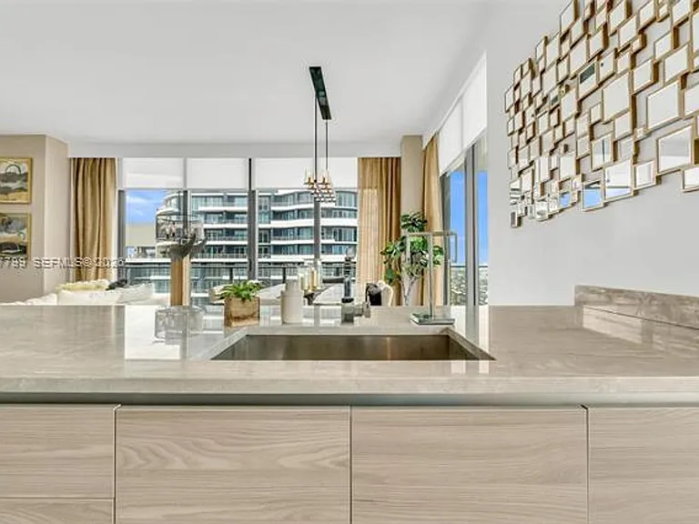 1300 S Miami Avenue Rd #Penthouse 5110 — Photo 21