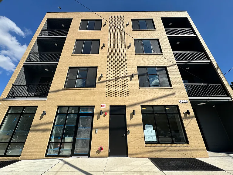 5222-24 Chester Ave #13 — Photo 18