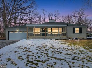 185 Lindy Rd, Seven Valleys, PA 17360