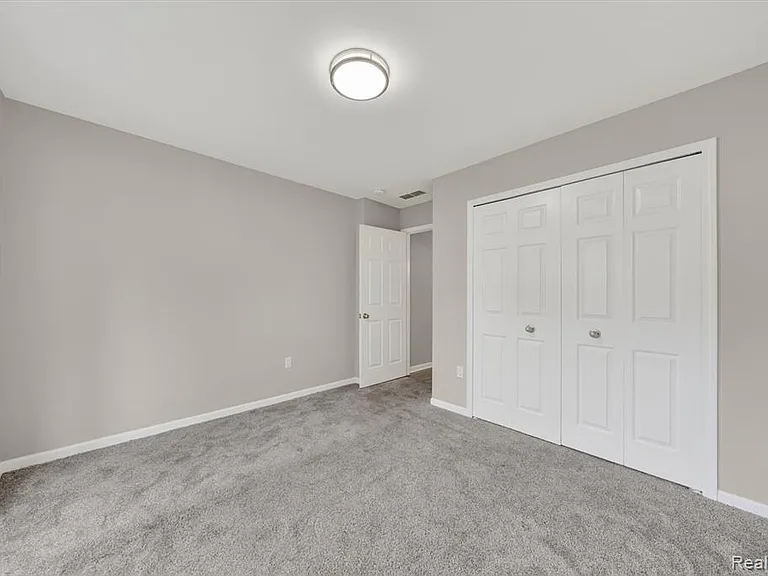 44393 Sunnyside Dr — Photo 19