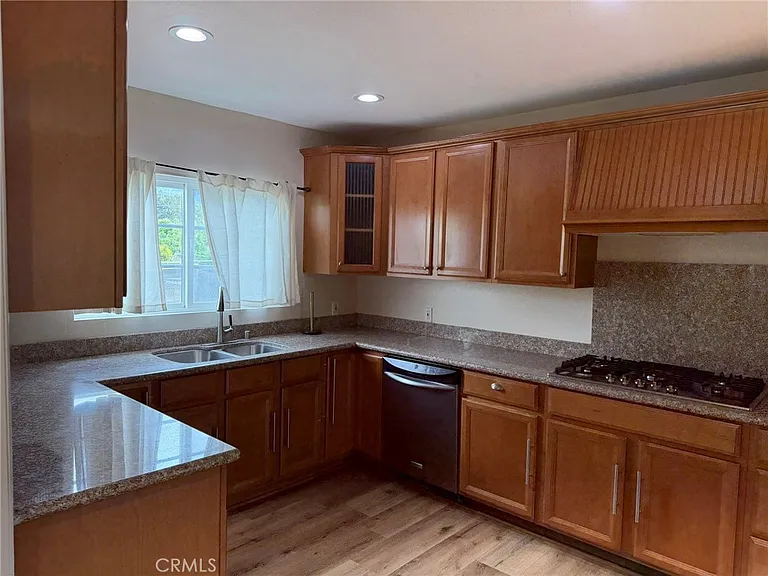 3082 Thurin Ave — Photo 9