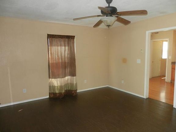 2nd image of 3070 E Pine Ave