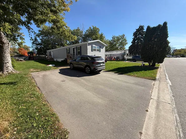 888 Shady Lane Gate #139, Neenah, WI 54956