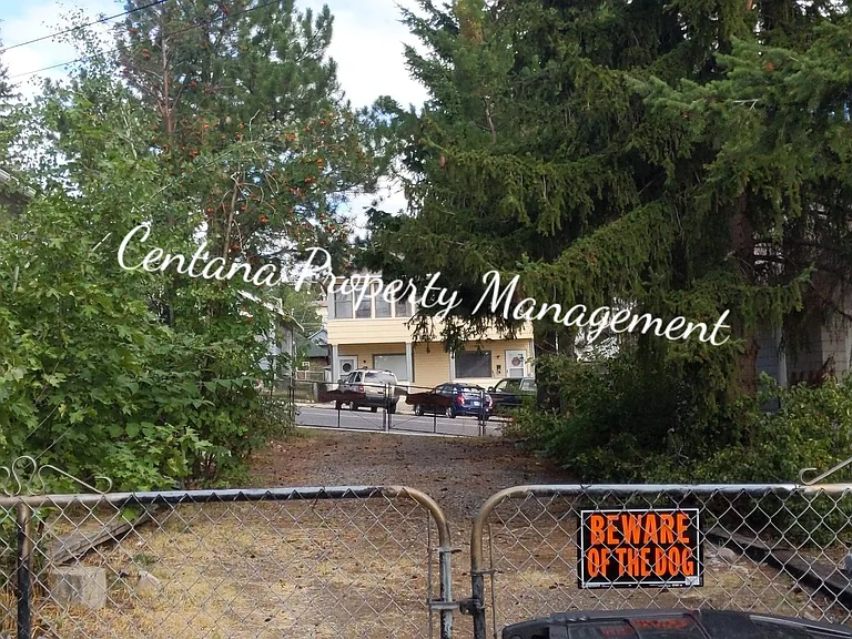 1138 W Park St — Photo 3