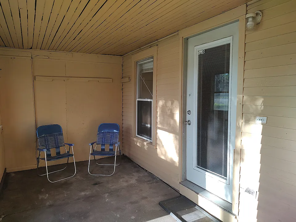514 N Cochran Ave