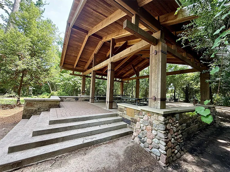 39 Butternut Grove Pl — Photo 29