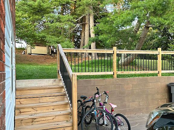 3rd image of 550 Susong Dr