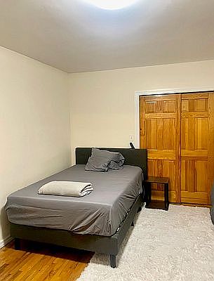 4th image of 27 E 37th St #B