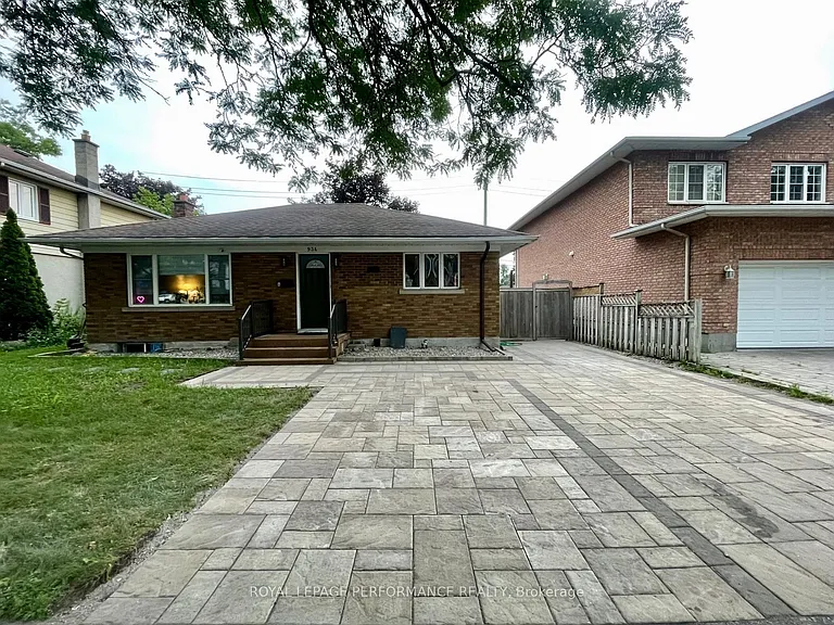 934 Smyth Rd #B — Photo 1