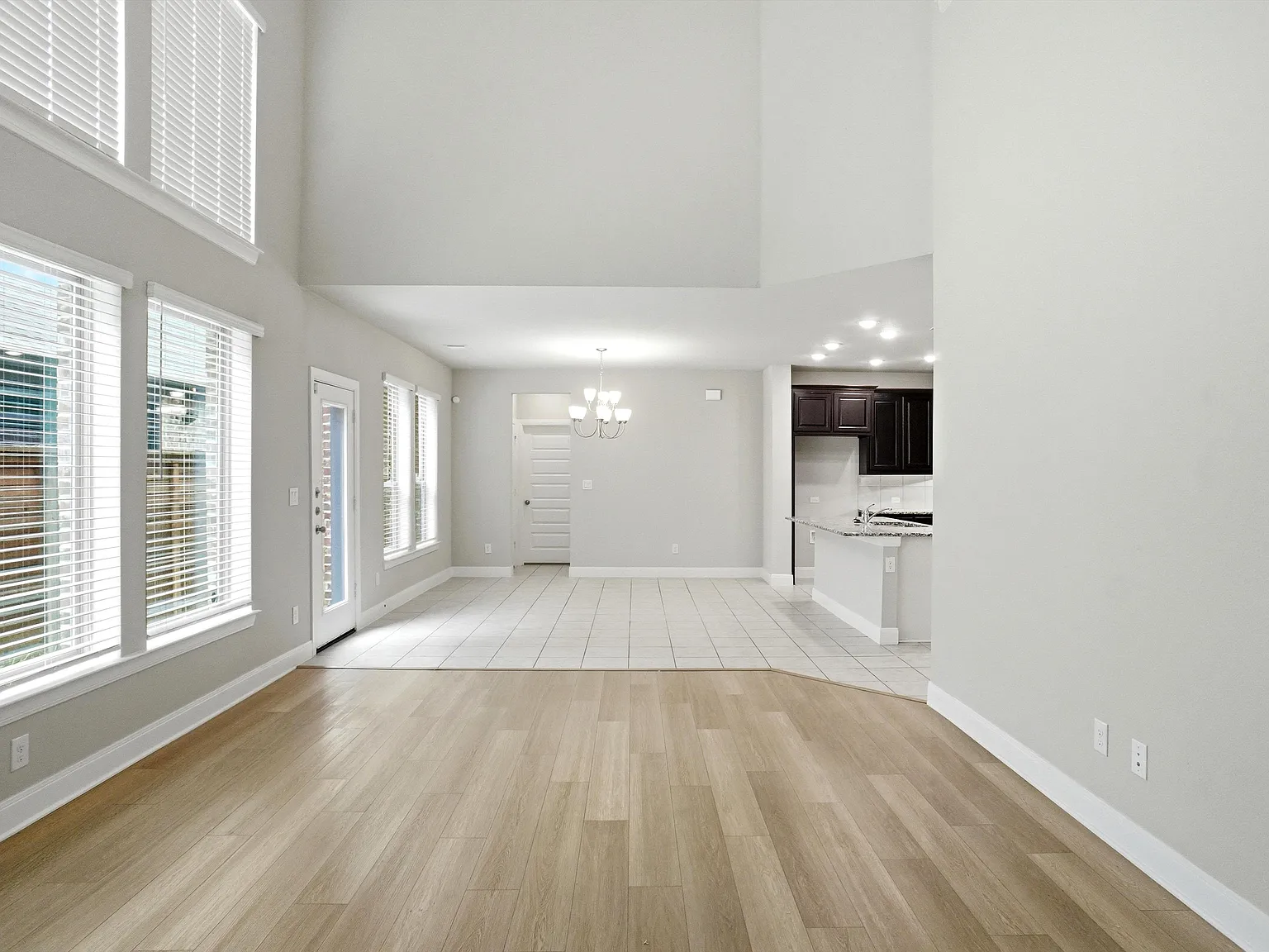 4 bed, 2.5 bath, 2196 sqft, $2,900 — Photo 2