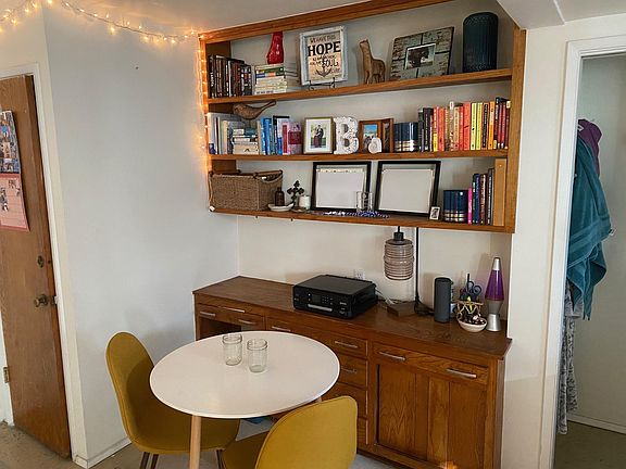 Ideal Built-in desk/office