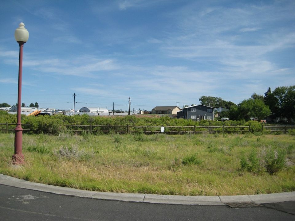 1st image of 1300 W Marina Dr #8