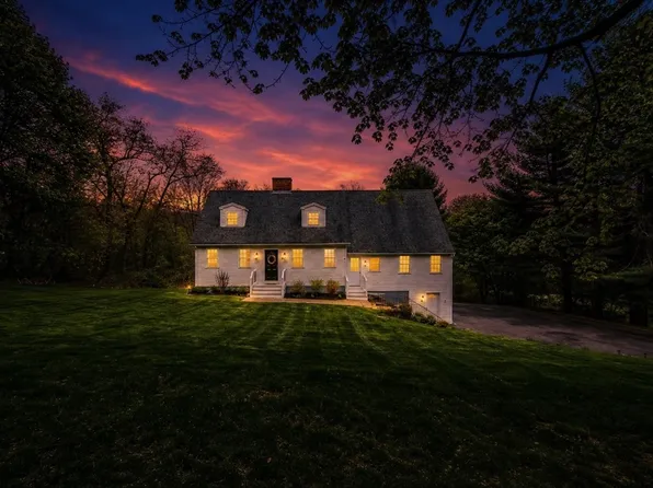 692 Cronin Rd, West Brookfield, MA 01585