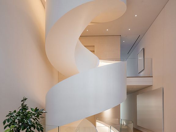 5th image of 12 E 82nd St #1