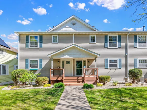 712 Stewart Ave, Saint Paul, MN 55102