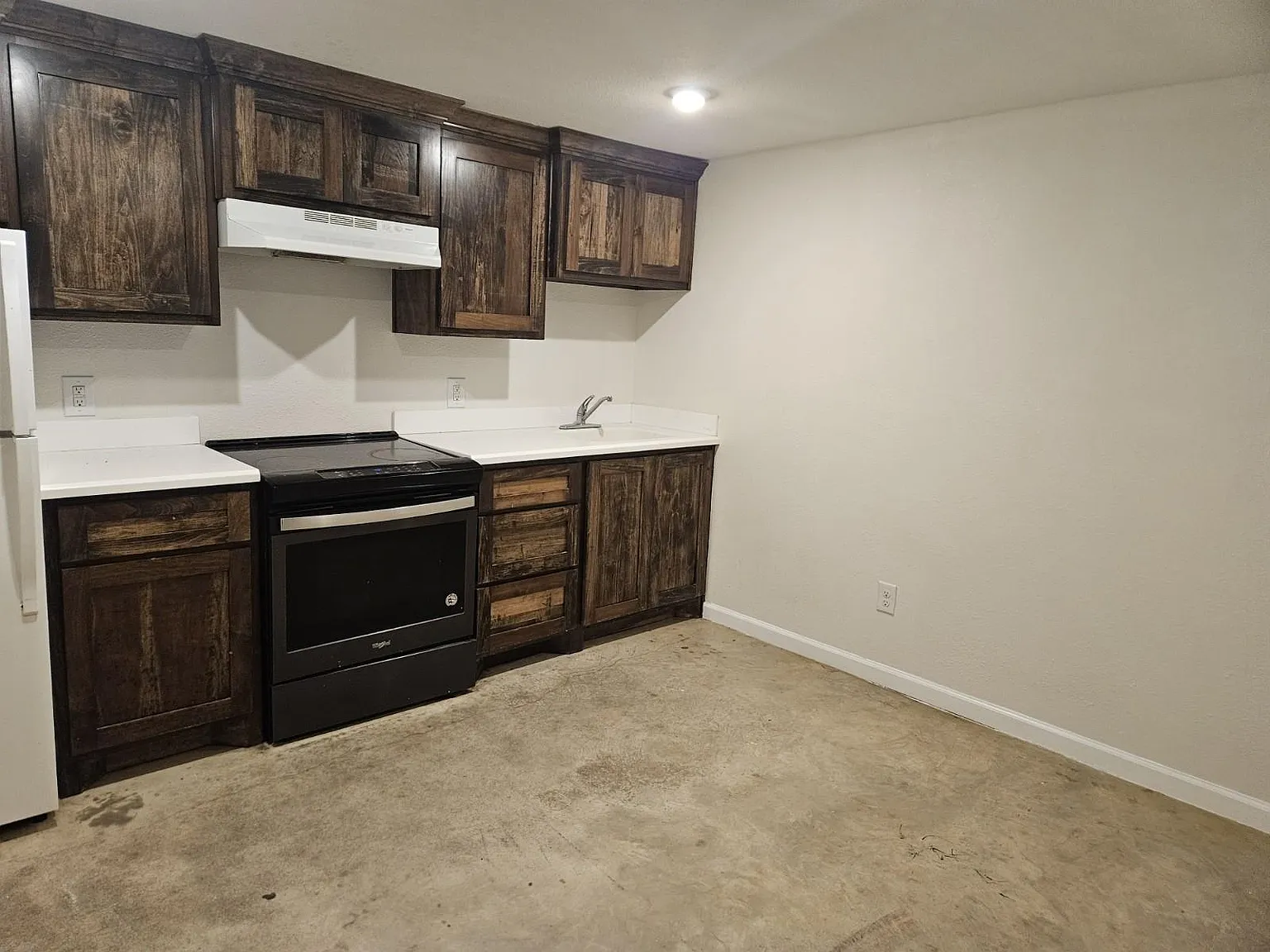 Studio, 1.0 bath, 198 sqft, $800 — Photo 3