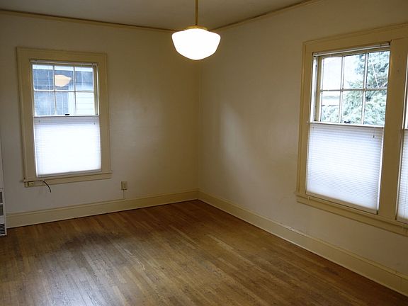 4th image of 1314 SE Salmon St APT 204