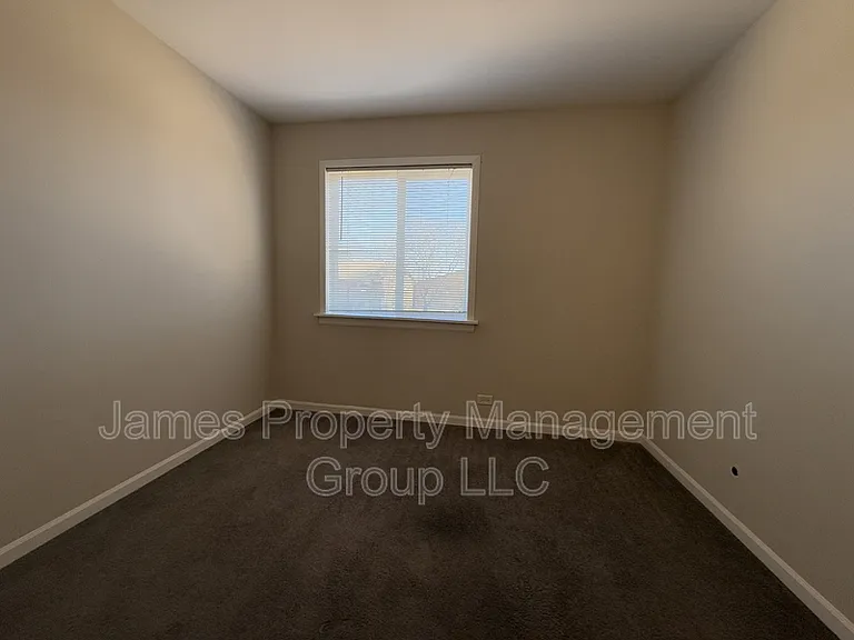 1557 Quaker Ln #114 — Photo 10