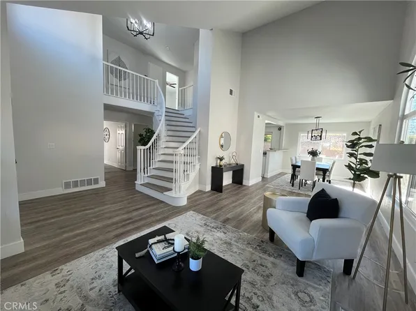 1310 Zinnia St, Upland, CA 91784