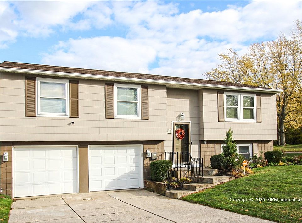 1st image of 141 Fruitwood Ter