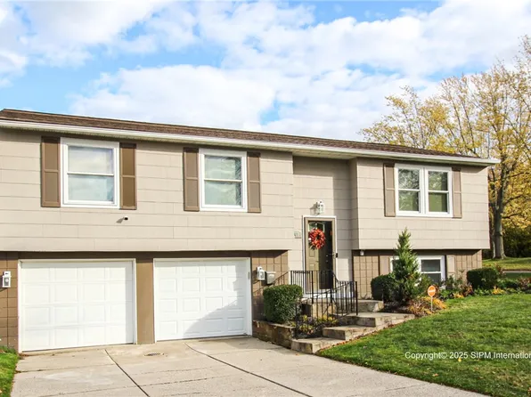 141 Fruitwood Ter, Williamsville, NY 14221