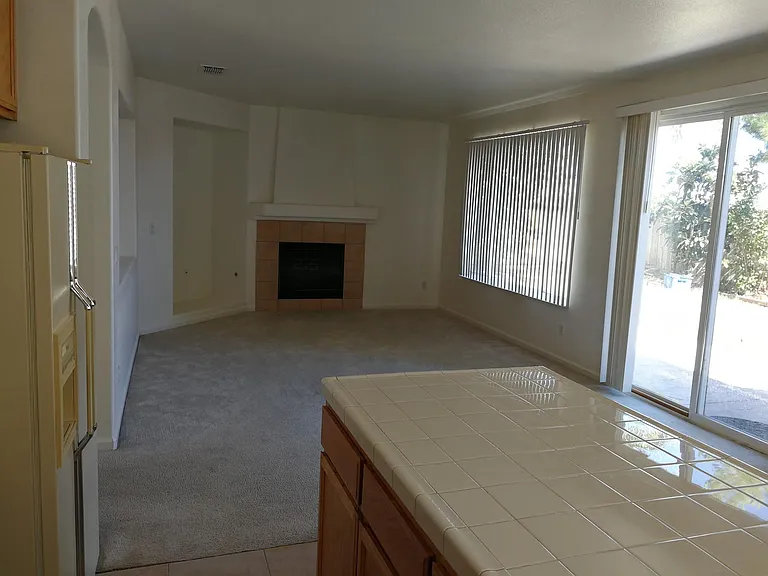 2447 Veneto Ln — Photo 9