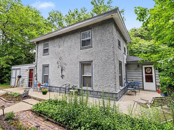 330 Catherine Ct, Allegan, MI 49010