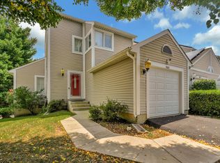 4660 Winterberry Ln, Oxon Hill, MD 20745