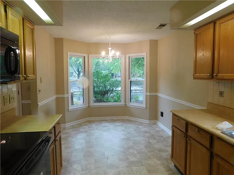 120 Juneberry Ln — Photo 6