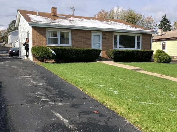 2118 Dickey Ave, North Chicago, IL 60064