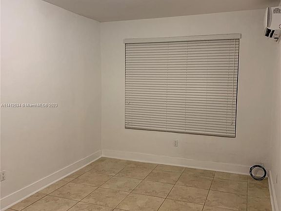 2nd image of 712 SW 56th Ave Unit 6B